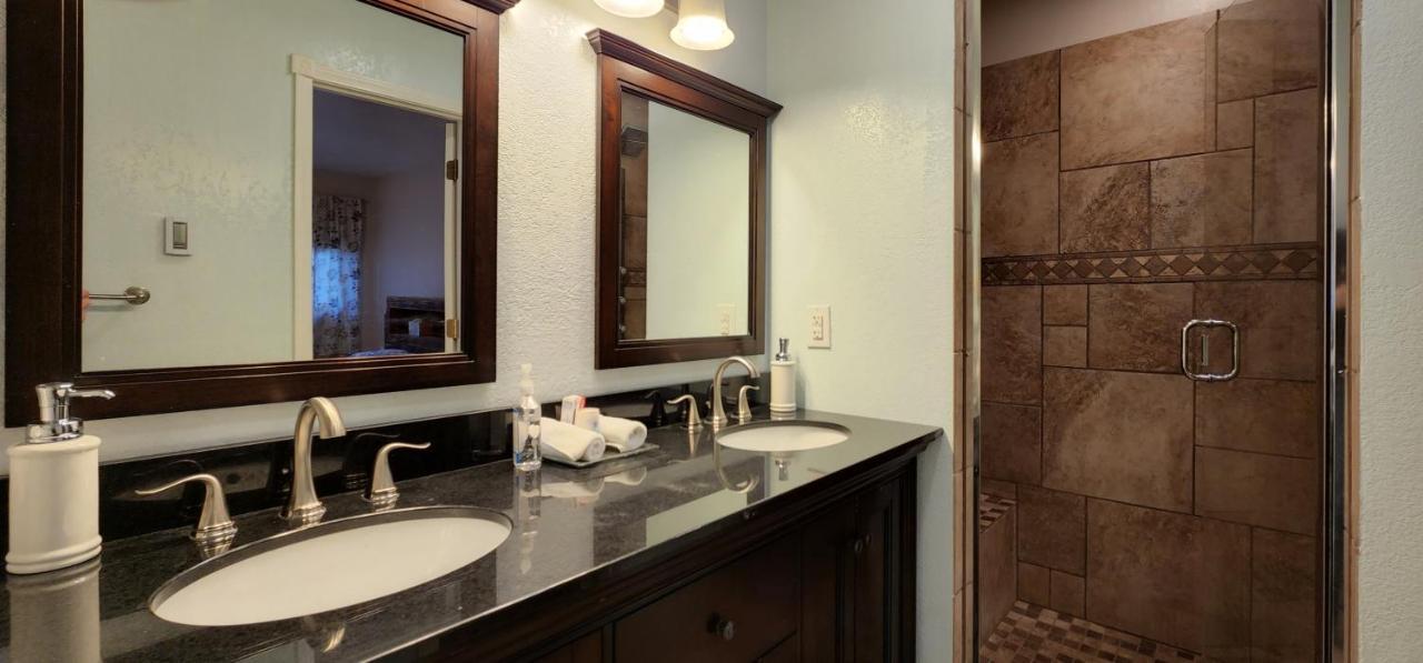 Trinity Escapes - Two Bedroom Two Bathroom Full Apartment Near Airport Anchorage Eksteriør billede