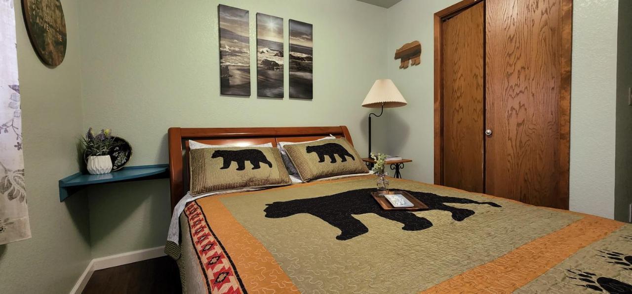 Trinity Escapes - Two Bedroom Two Bathroom Full Apartment Near Airport Anchorage Eksteriør billede