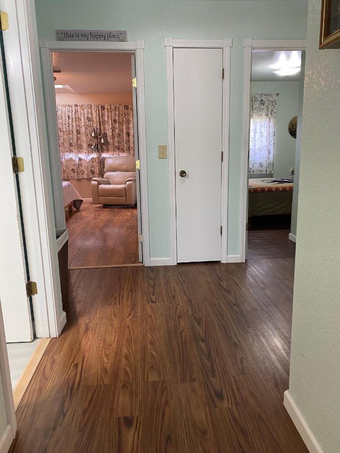 Trinity Escapes - Two Bedroom Two Bathroom Full Apartment Near Airport Anchorage Eksteriør billede